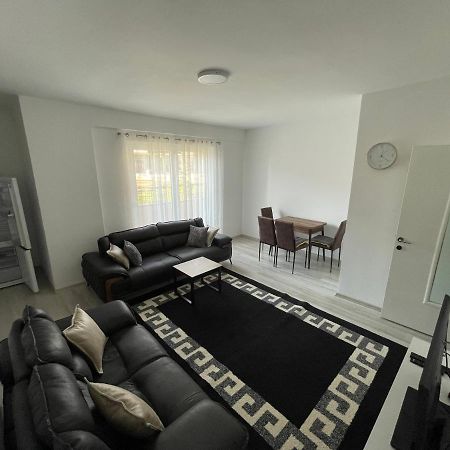 Plis Apartments 'Prishtina' Pristina Buitenkant foto